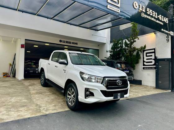 TOYOTA HILUX 2.7 SRV 4X2 CD 16V FLEX 4P AUTOMÁTICO TOYOTA HILUX 2.7 SRV 4X2 CD 16V FLEX 4P AUTOMÁTICO